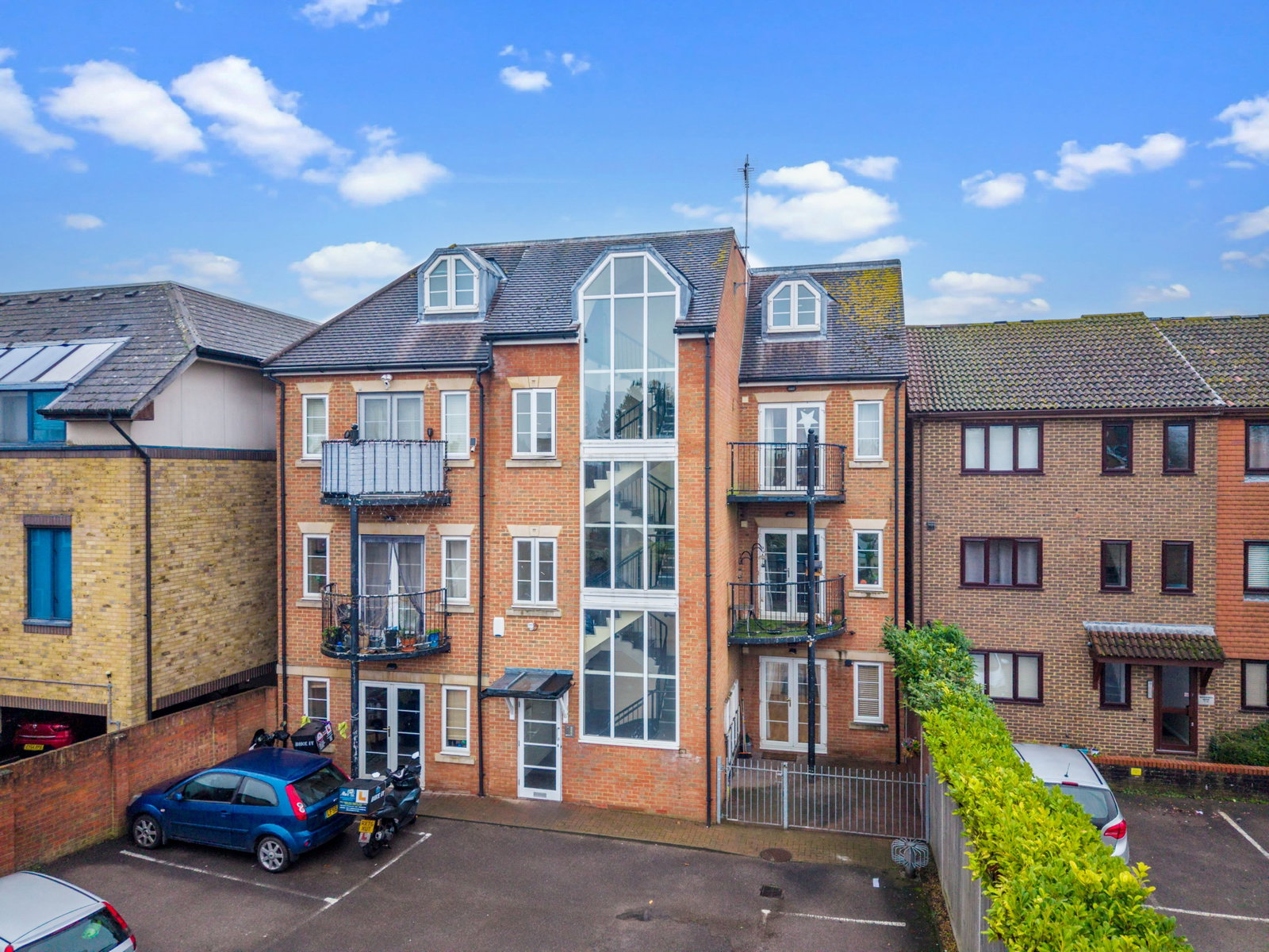Flat in Addlestone