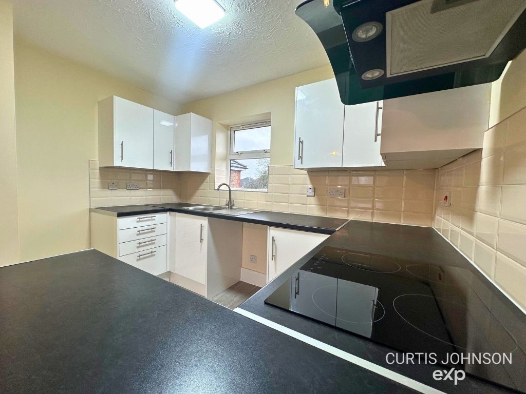 Flat in Grays