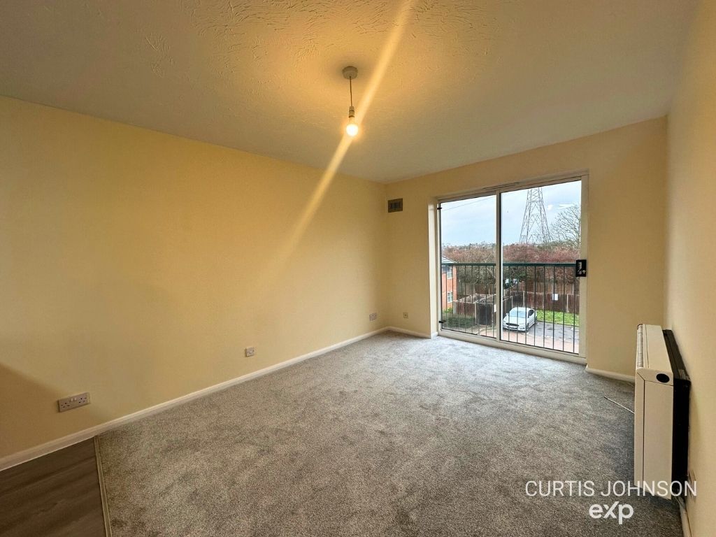 Flat in Grays