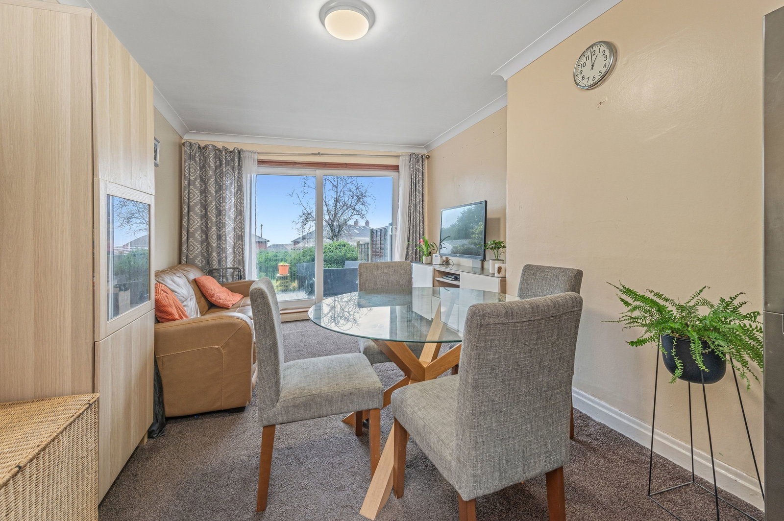 Semi Detached House in Leeds