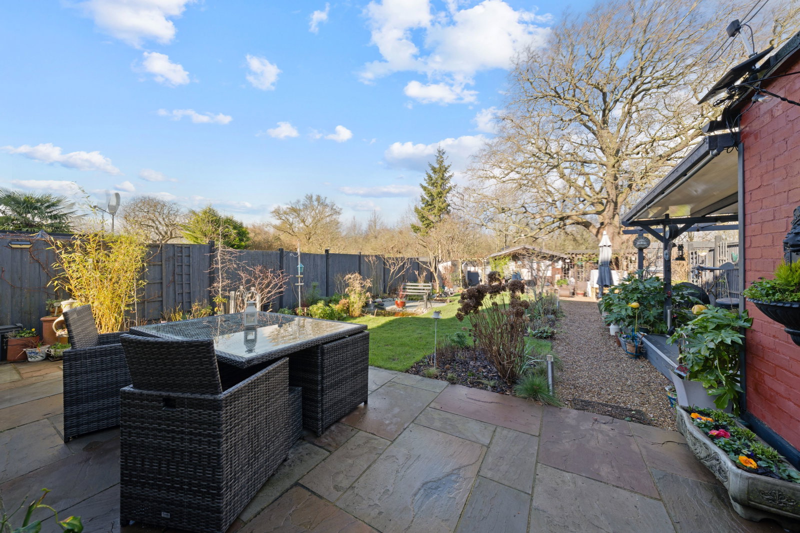 Semi Detached House for sale in Harlow, Hansells Mead, Roydon, Essex, CM19, 958 m²