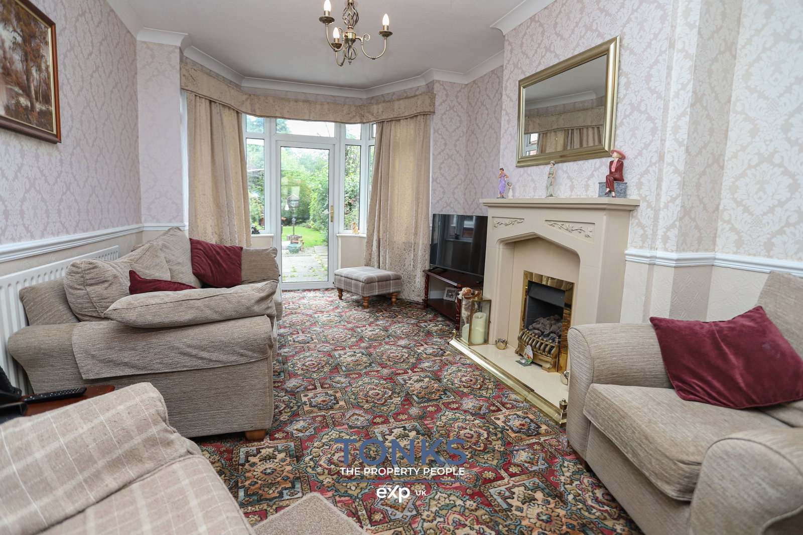 Semi Detached House for sale in Halesowen, Oak Tree Crescent, Halesowen, B62 9DA