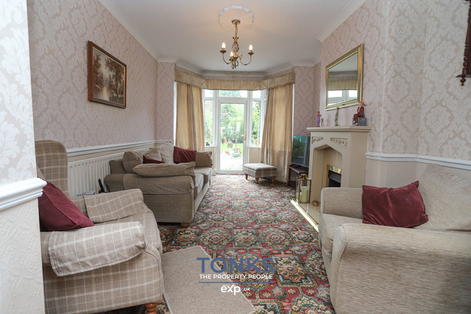 Semi Detached House for sale in Halesowen, Oak Tree Crescent, Halesowen, B62 9DA