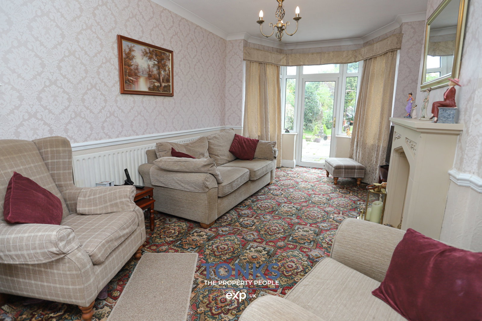 Semi Detached House for sale in Halesowen, Oak Tree Crescent, Halesowen, B62 9DA