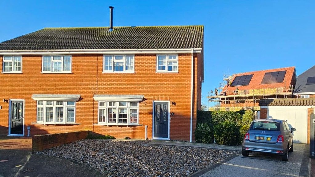 Semi Detached House in Deal