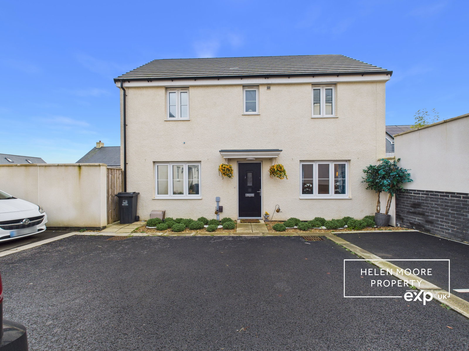 Detached House in Plymouth