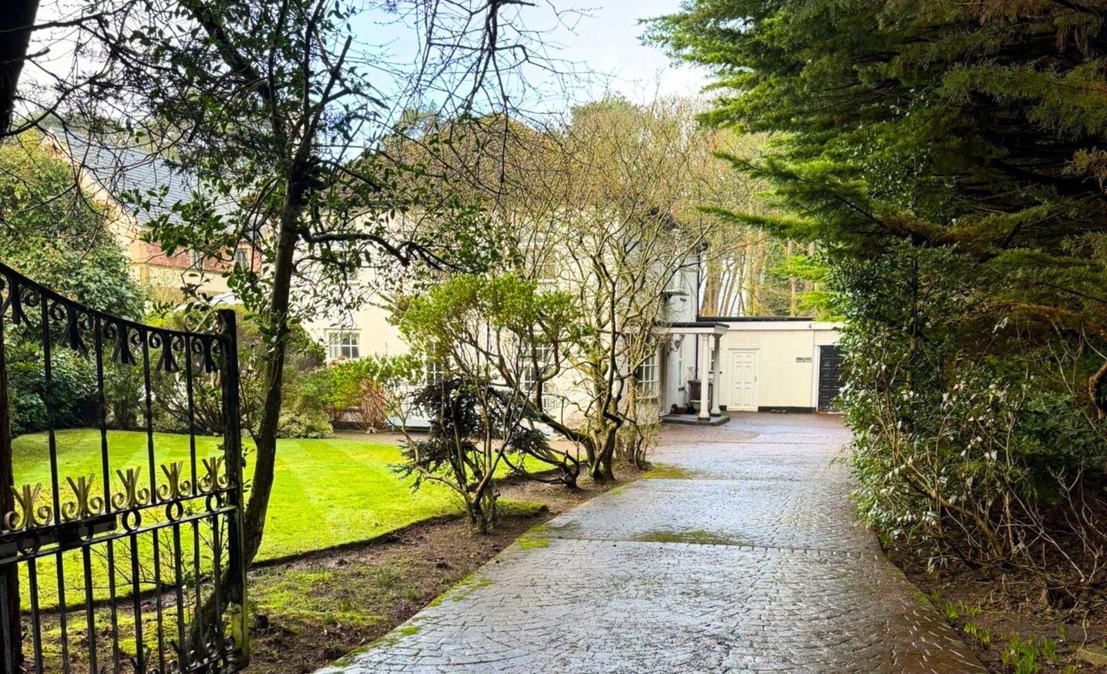 Detached House in Liverpool