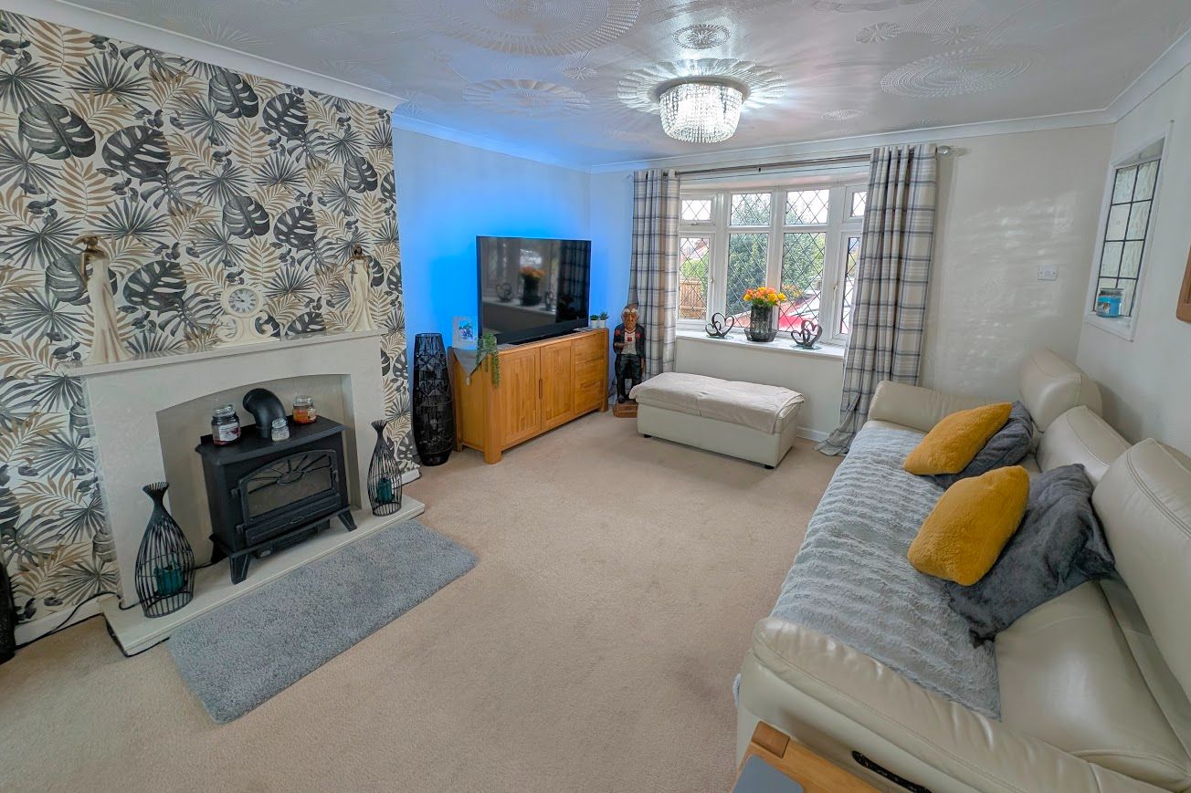 Semi Detached House in Bournemouth