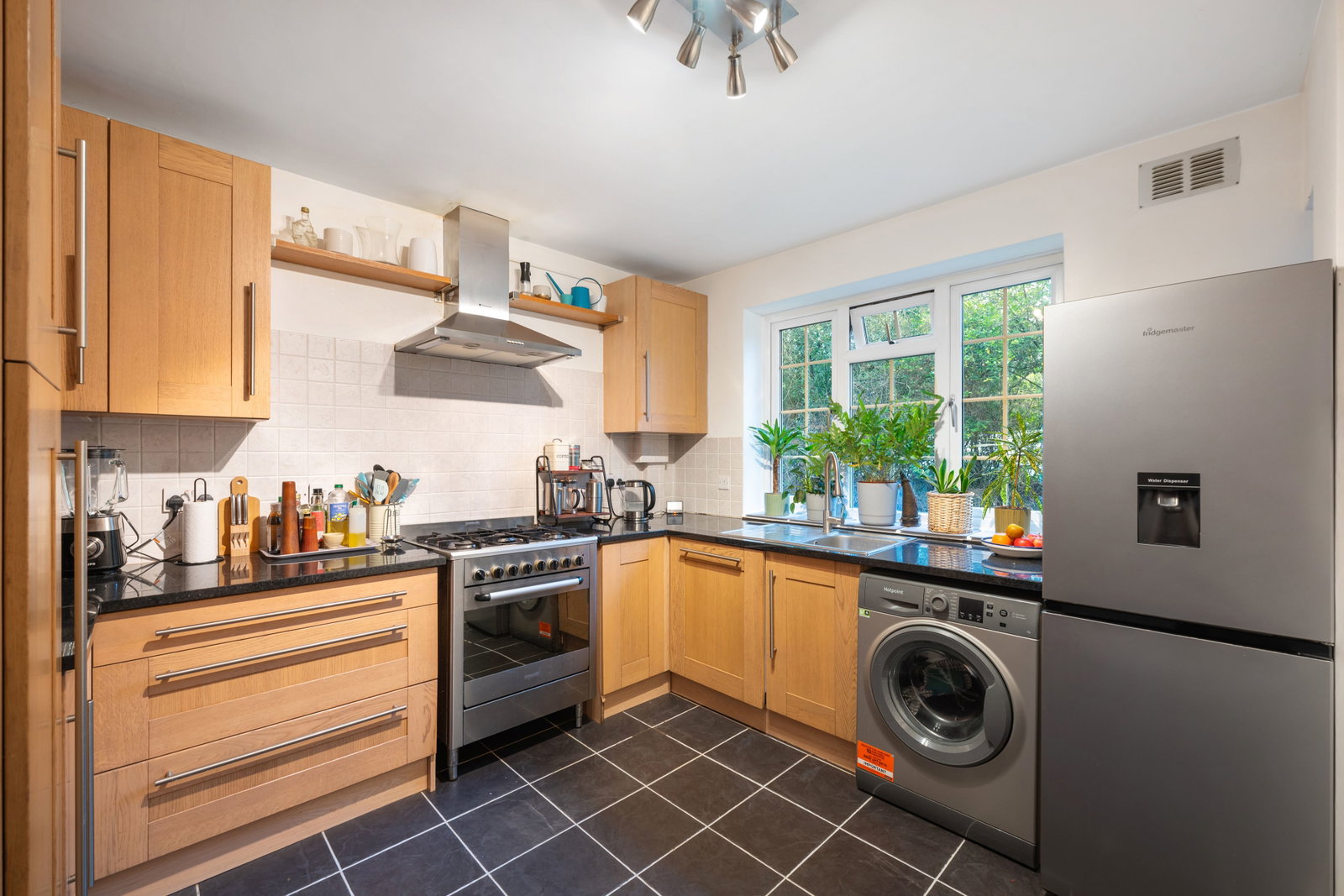 Maisonette for sale in London, Westcombe Park Road, London, SE3