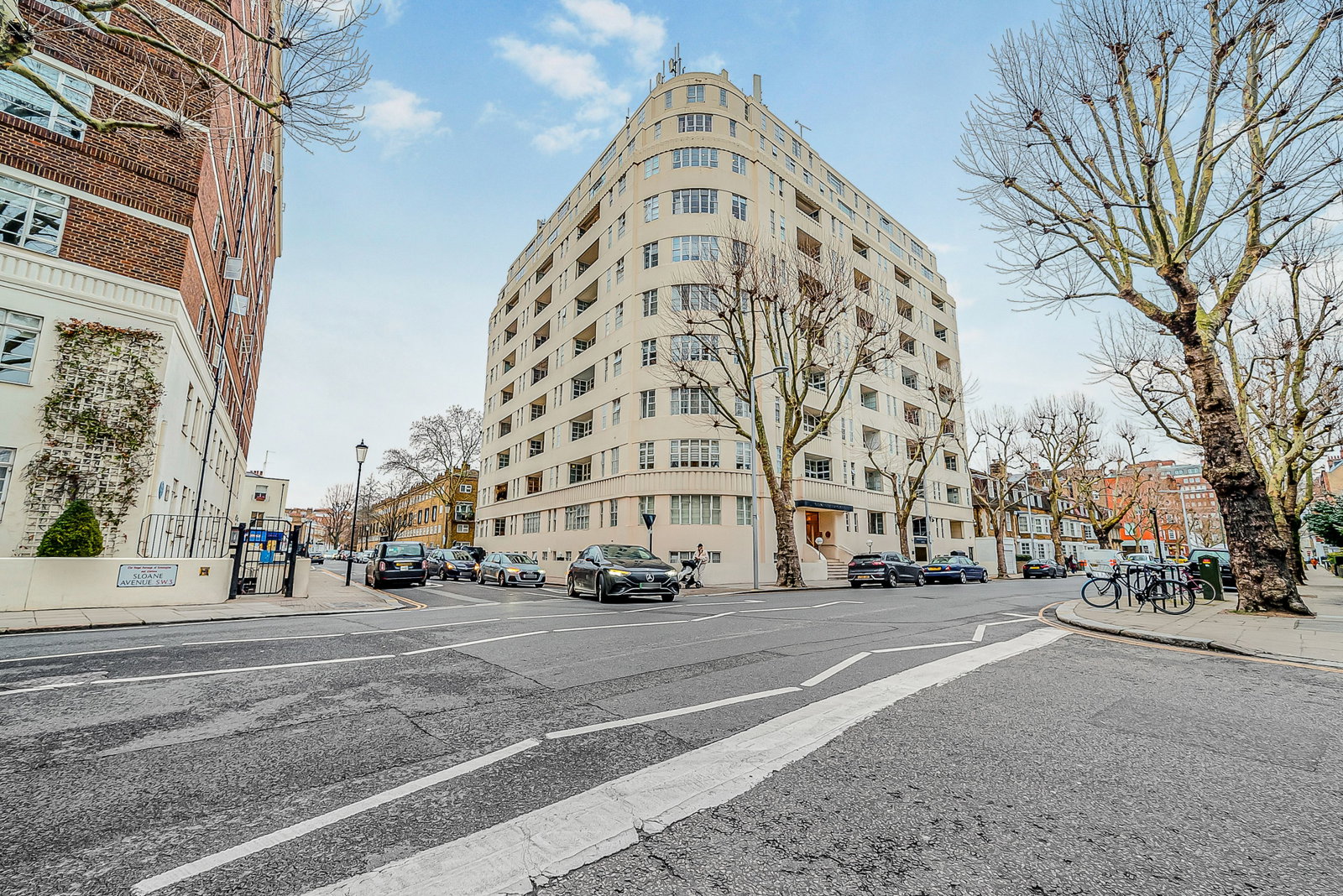 Studio for sale in London, Sloane Avenue Mansions, Chelsea SW3, 303 m²