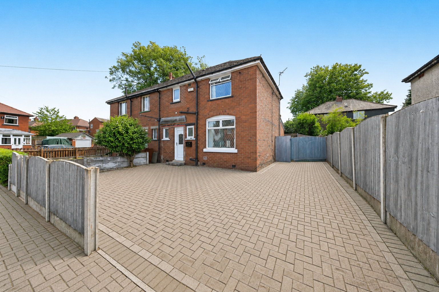 Semi Detached House in Bolton