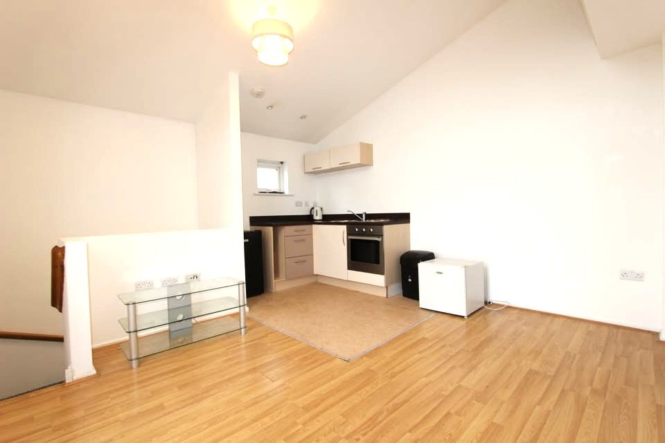 Flat in Newport