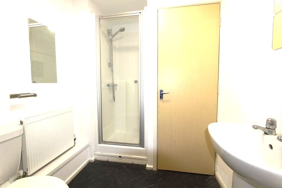 Flat in Newport