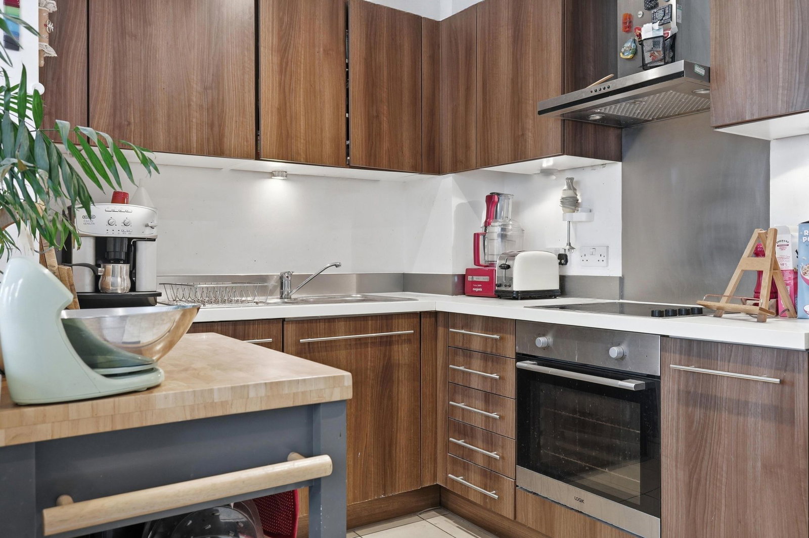 Apartment for sale in London, Time House, SW11