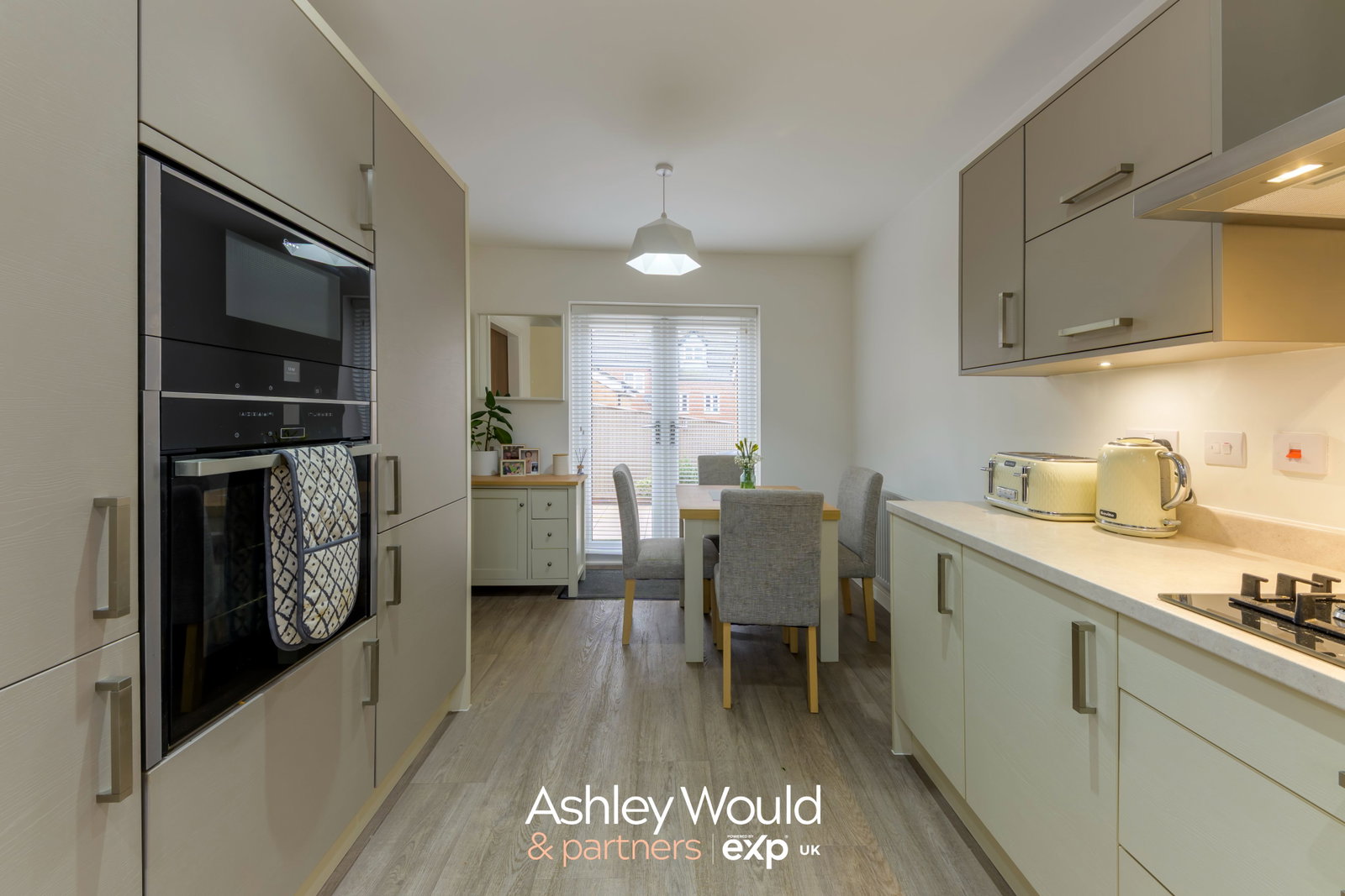 Semi Detached House in Oldbury