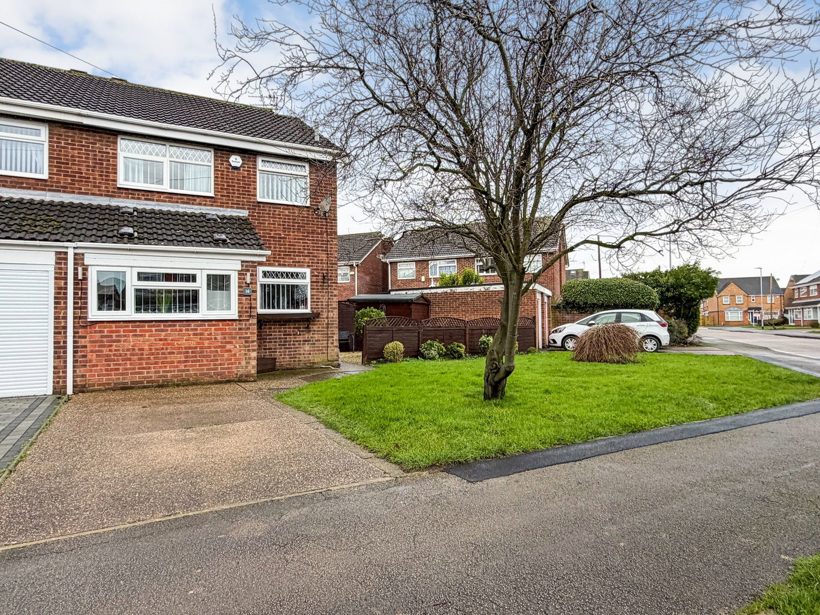 Semi Detached House in Hull
