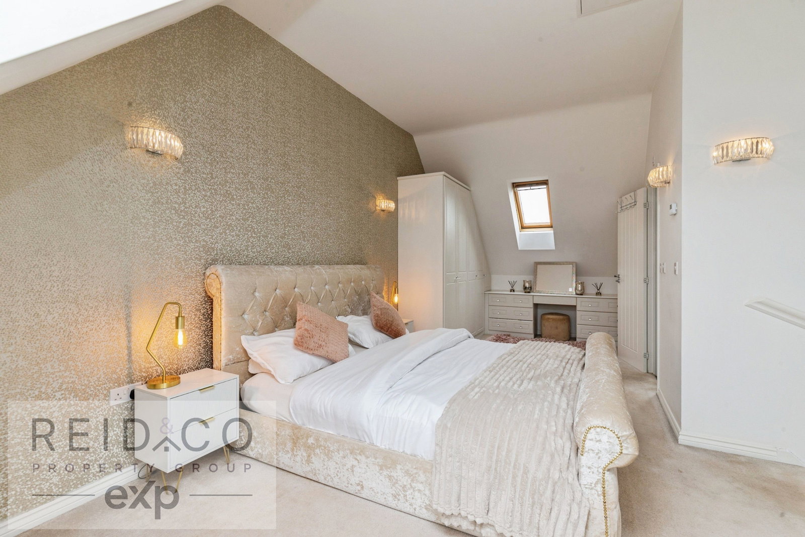 Semi Detached House in Preston