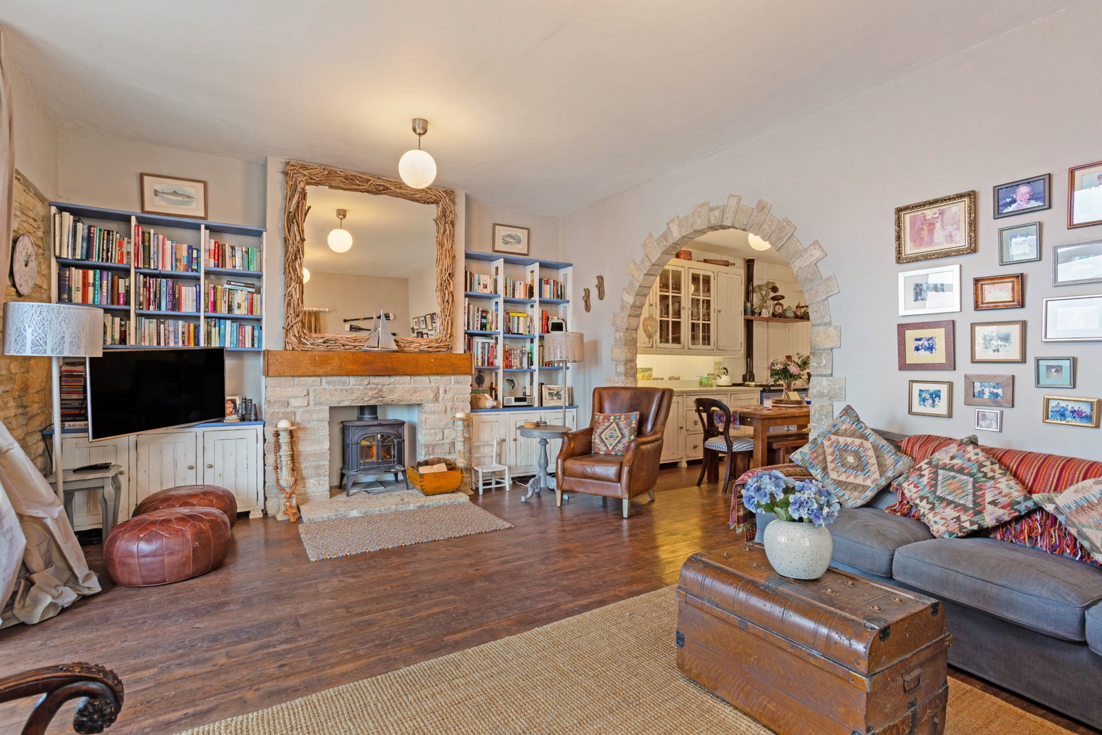 Semi Detached House for sale in Swanage, Peveril Point Road, Swanage, BH19 2AY, 2100 m²