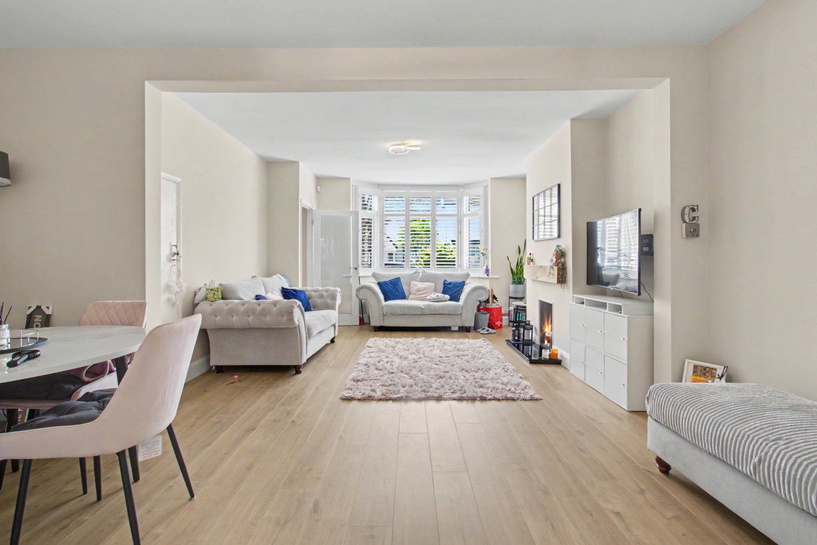End Of Terrace House for sale in Romford, Geoffrey Avenue, Harold Wood, Romford, RM3 0YJ