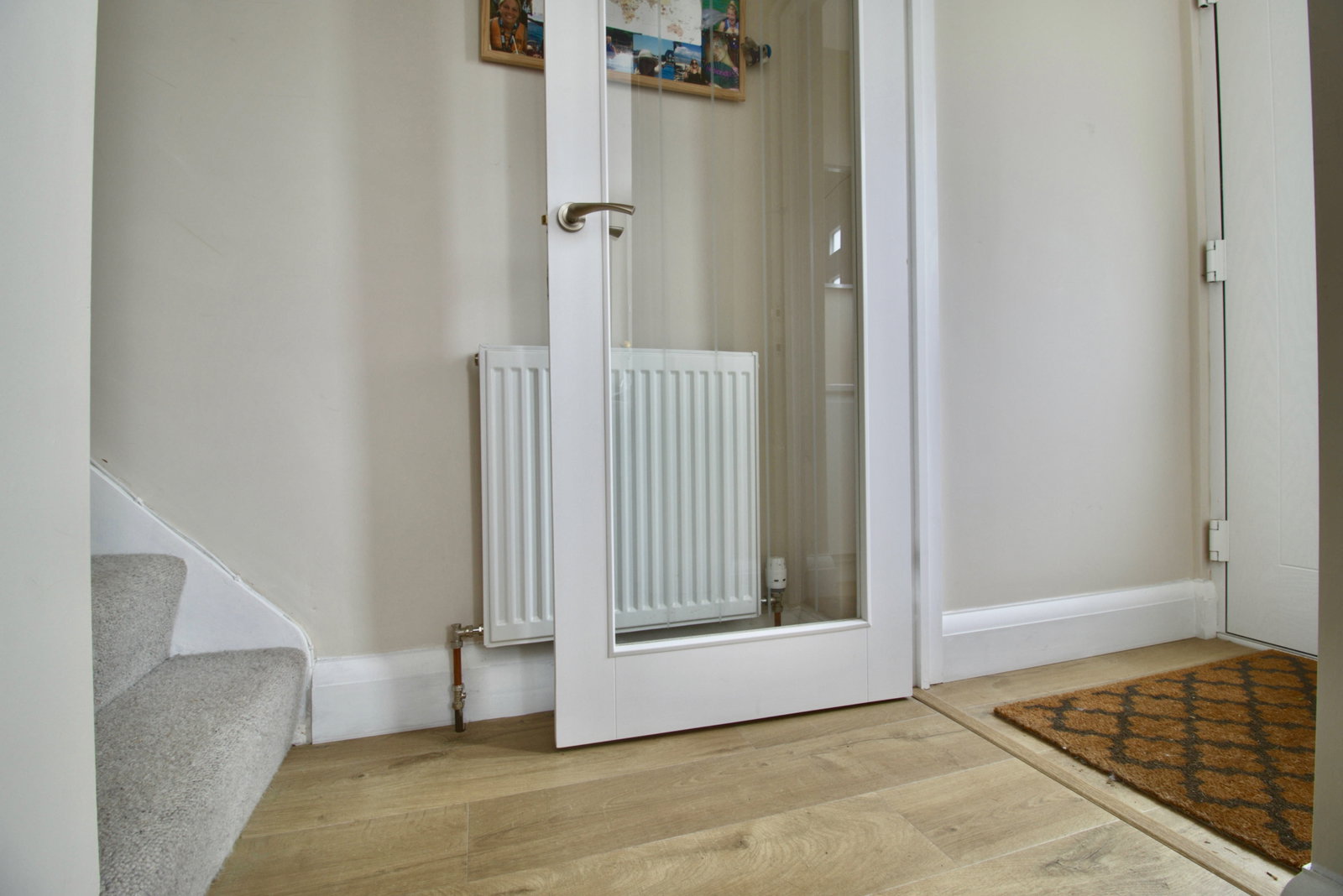 End Of Terrace House for sale in Romford, Geoffrey Avenue, Harold Wood, Romford, RM3 0YJ