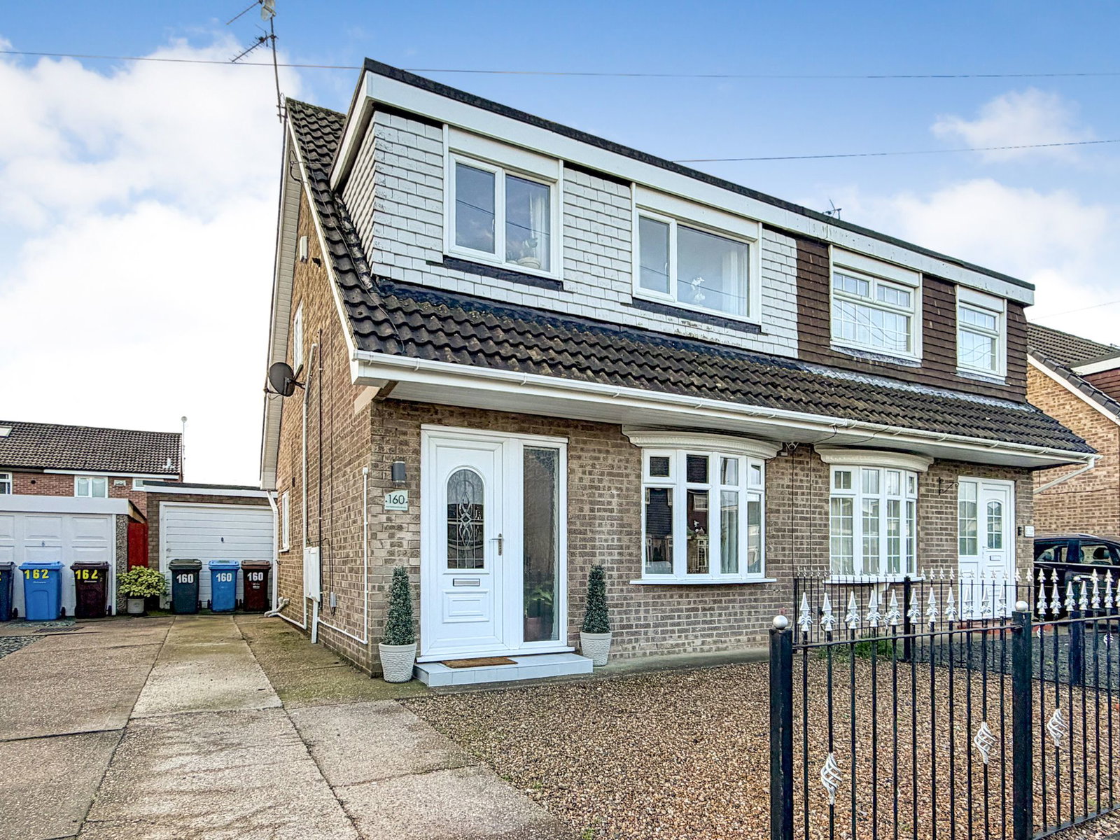 Semi Detached House in Hull