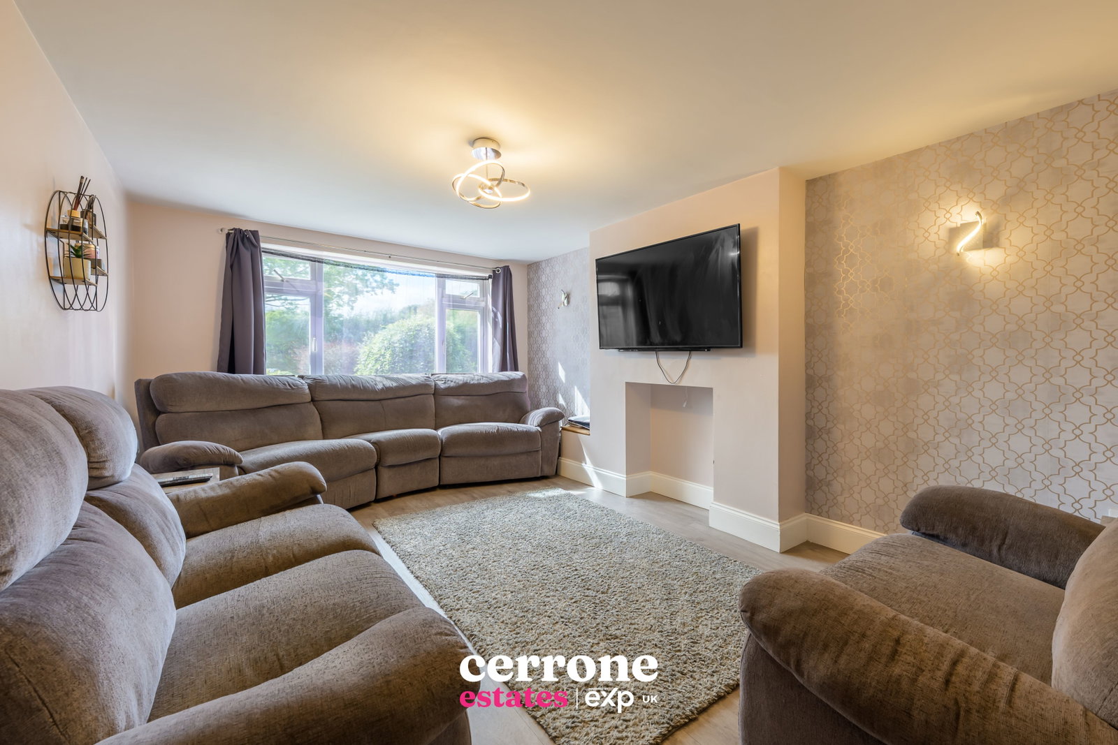 Semi Detached House for sale in Redditch, Studley Road, Redditch, B98 7HF, 1269 m²