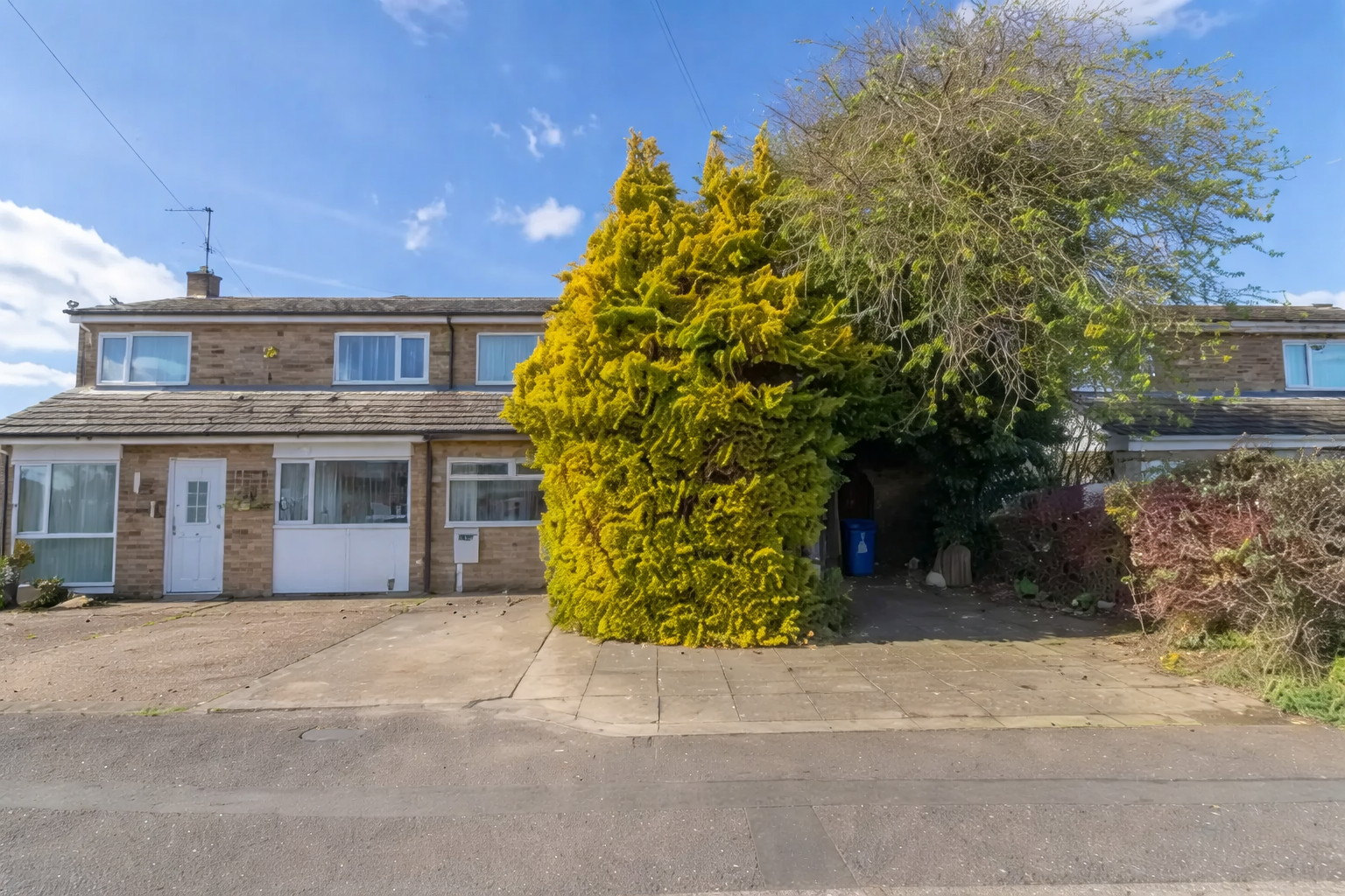 Semi Detached House in Towcester