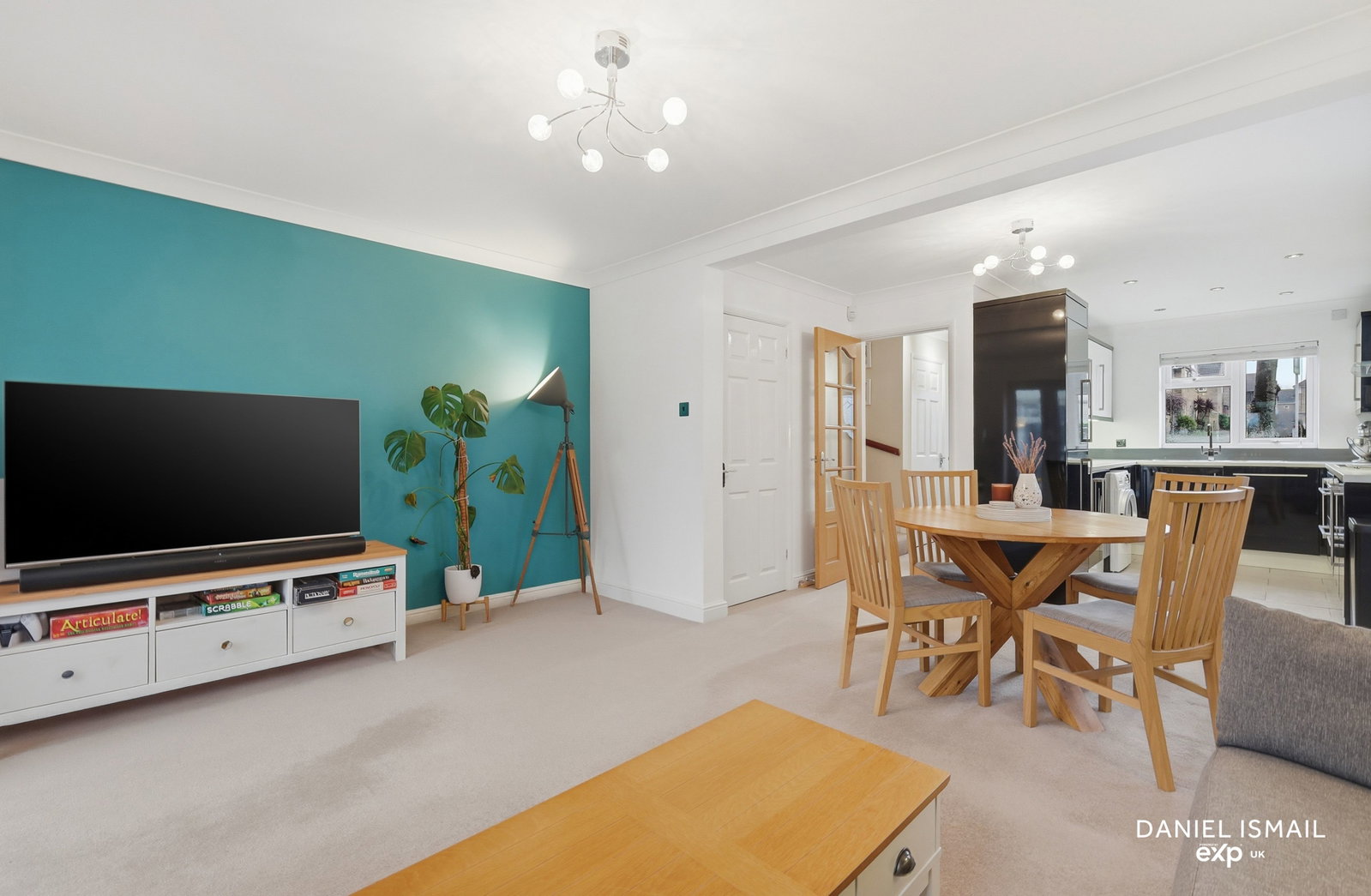 Detached House in Basildon