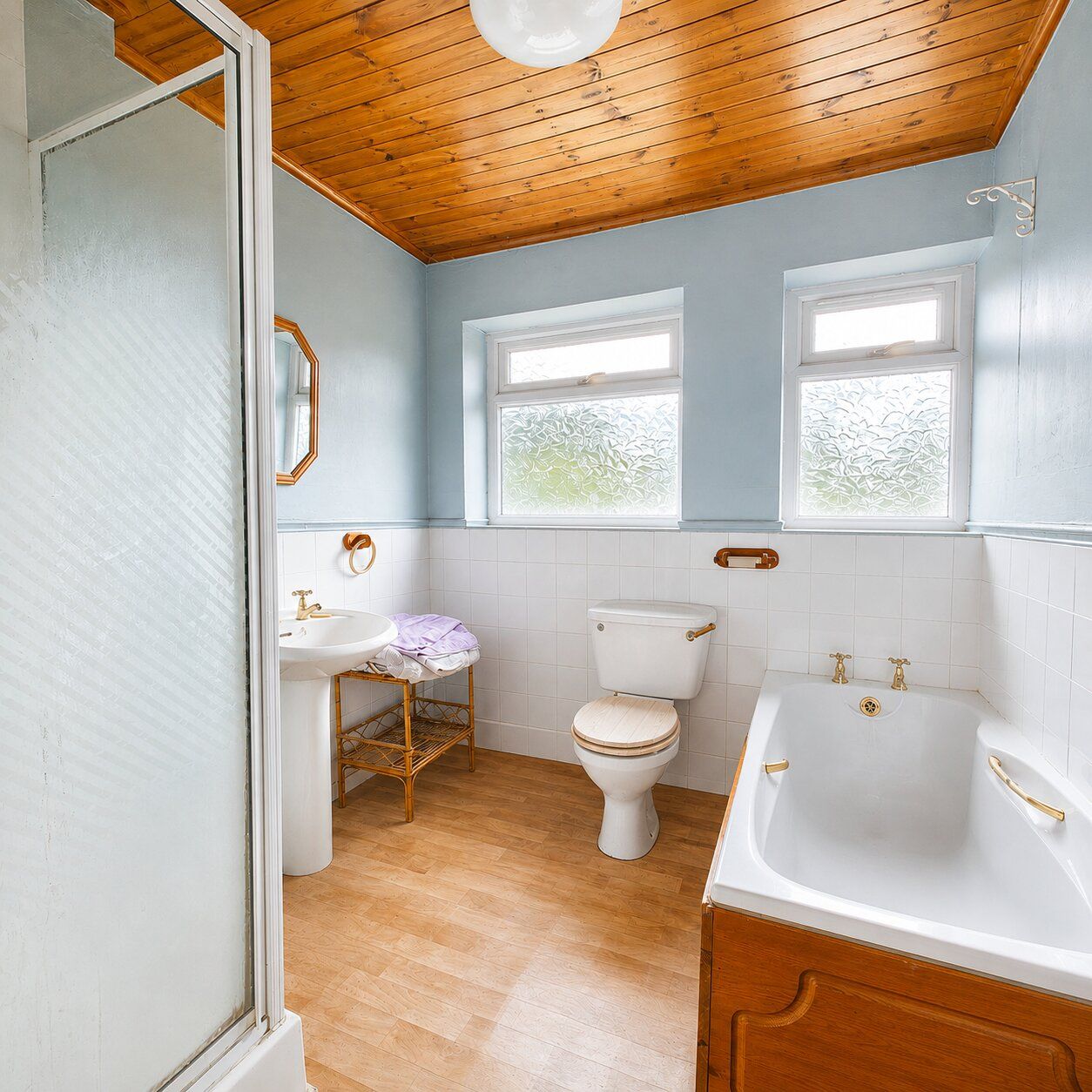 Terraced House in Ashton-under-lyne