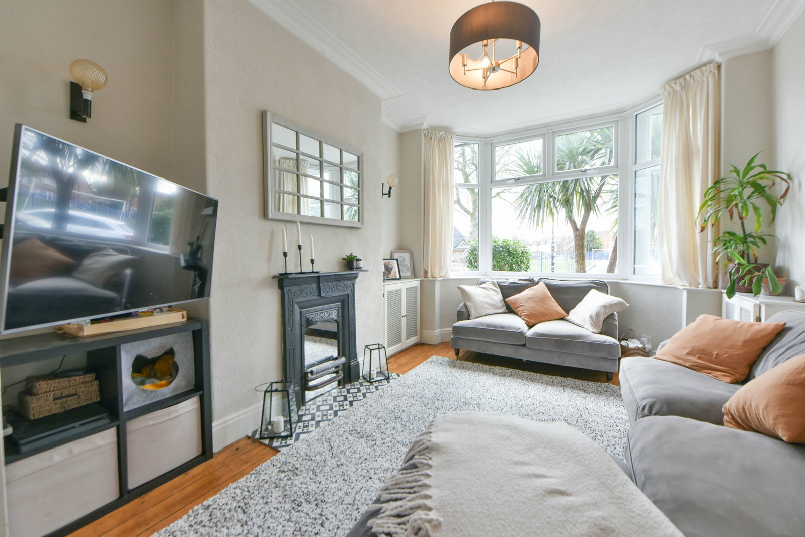 Terraced House in Sale