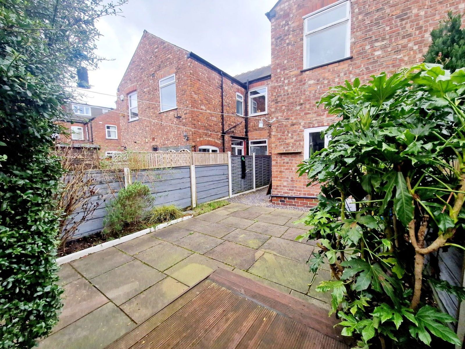 Terraced House in Sale