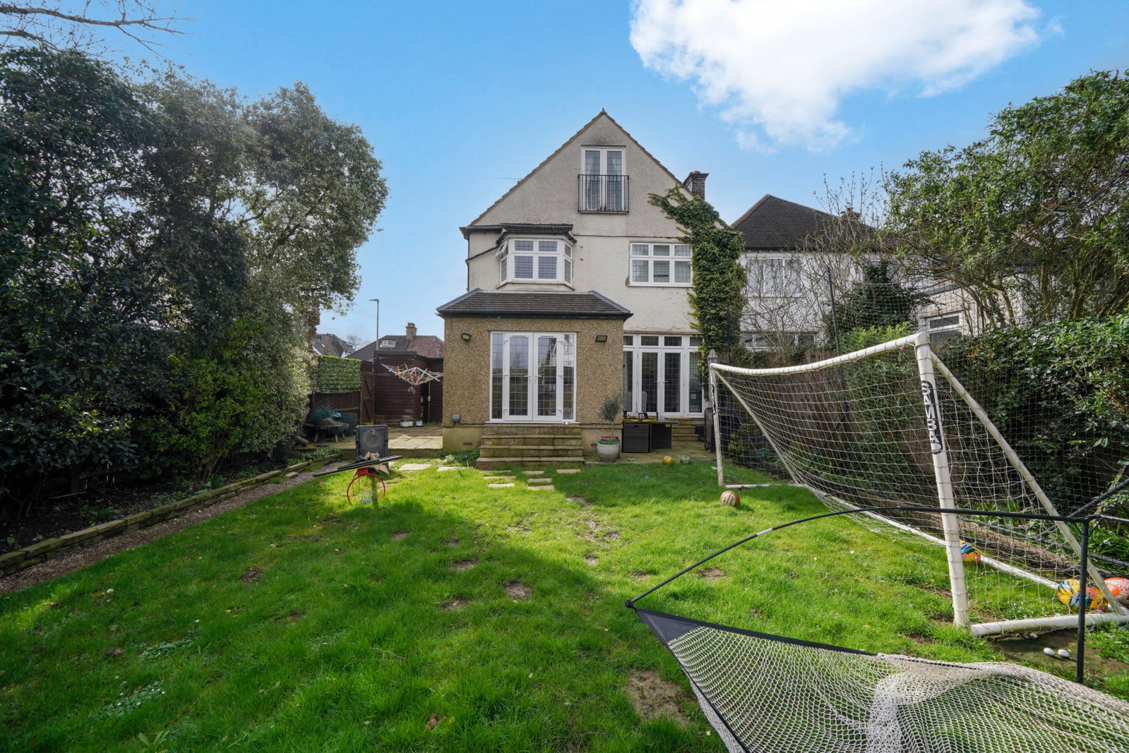 Semi Detached House in London