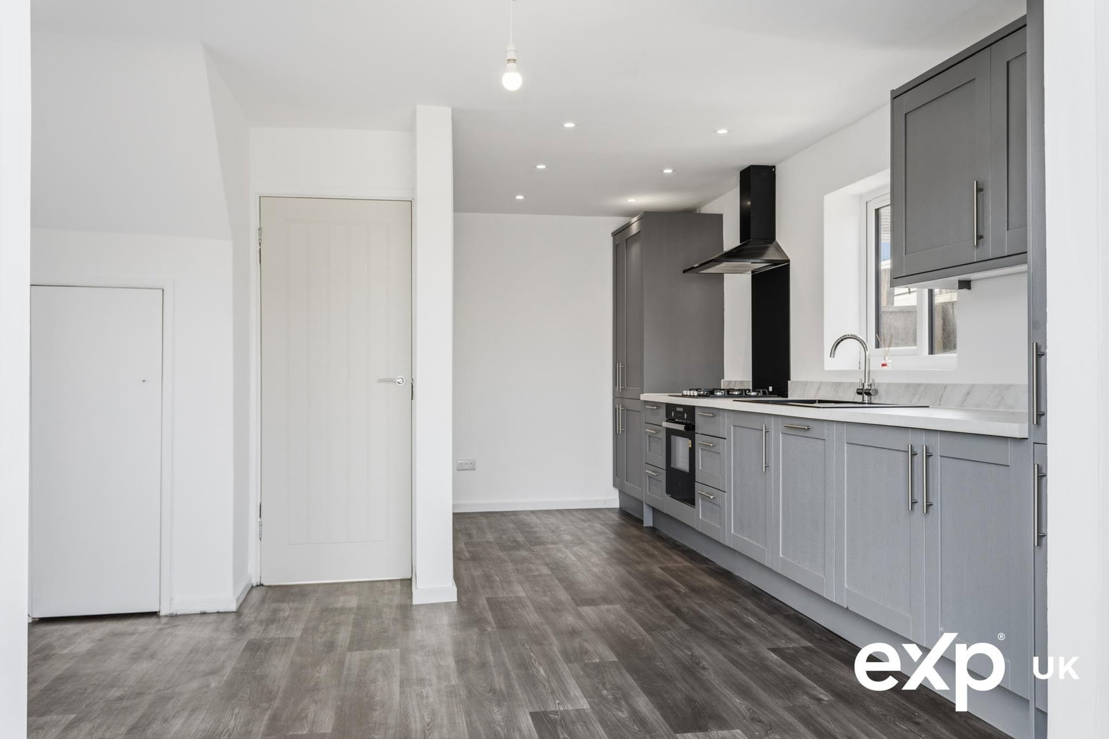 Semi Detached House for sale in Newark, Whitewater Road, New Ollerton, Newark, NG22 9XF