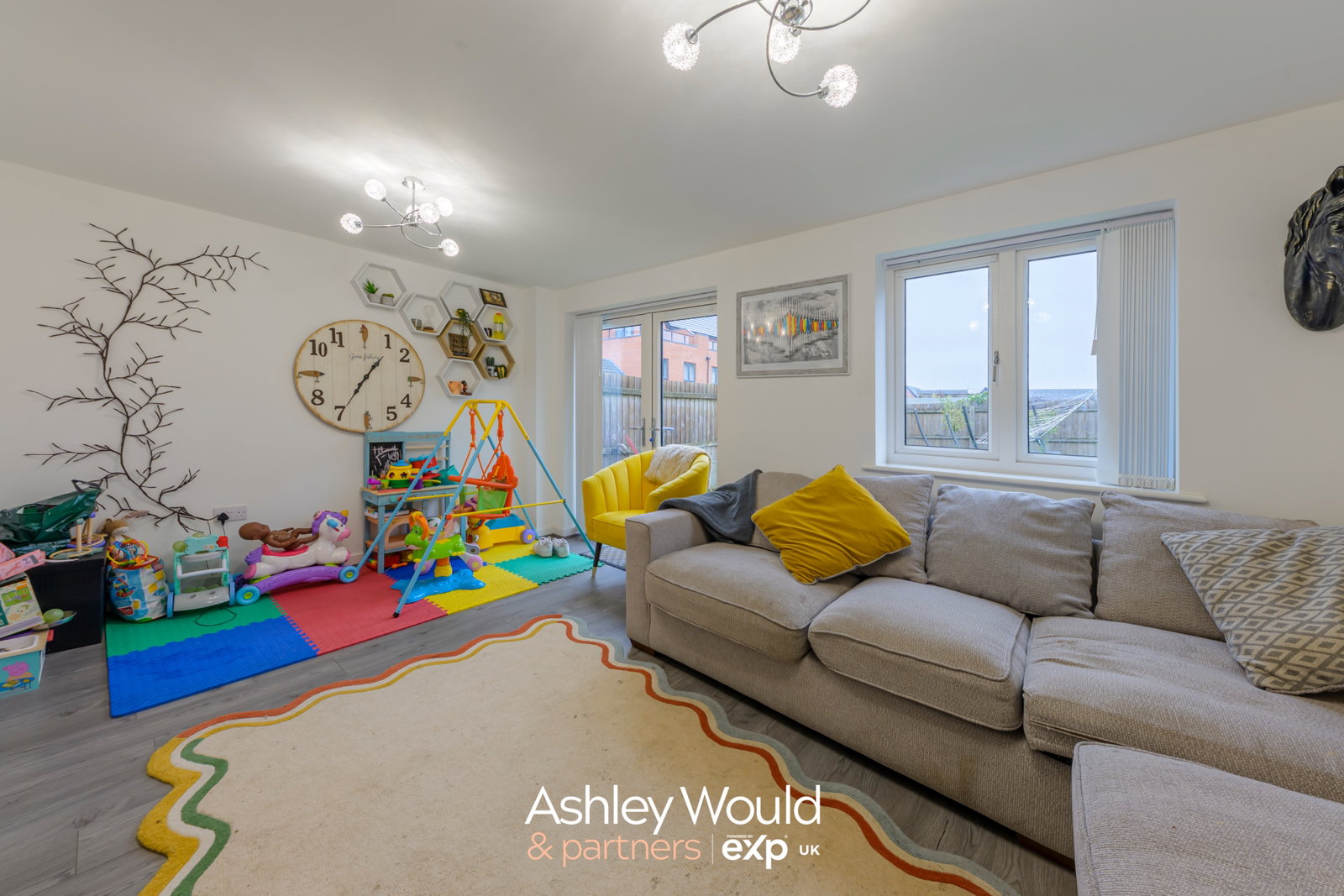 Semi Detached House in Rednal