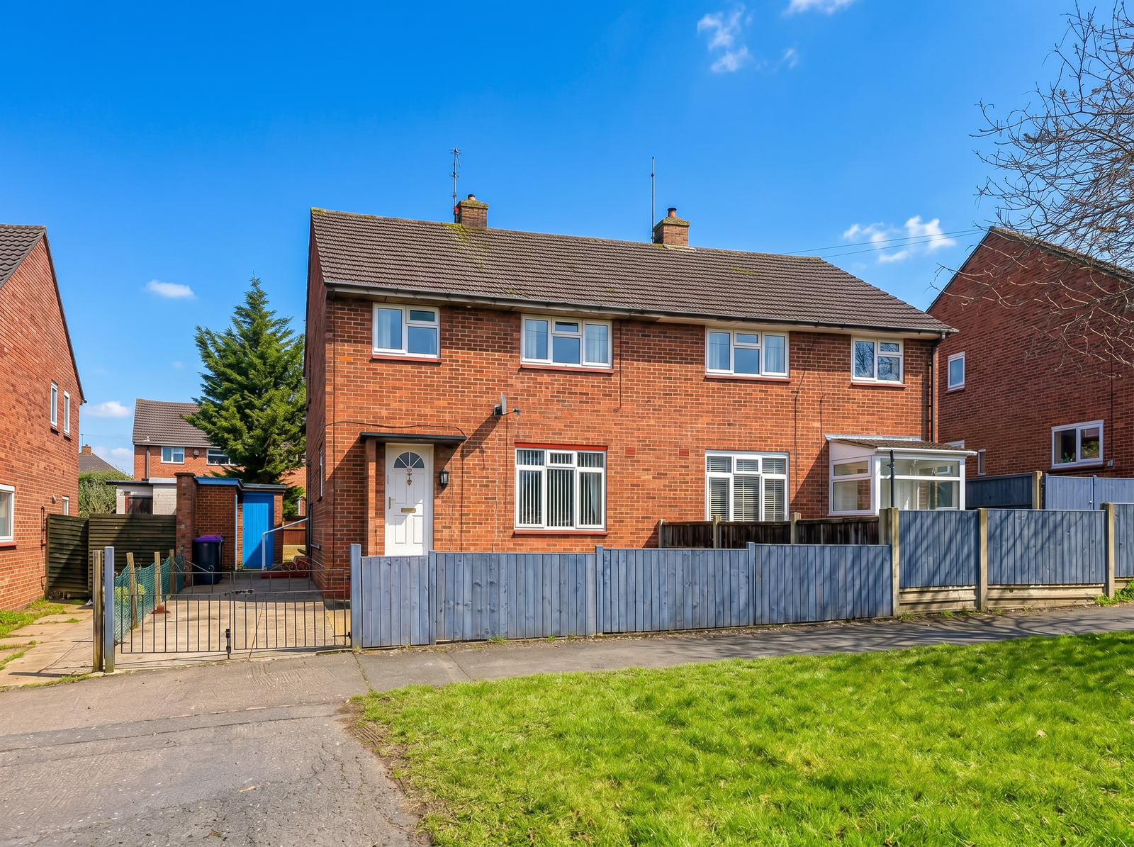 Semi Detached House in Grantham