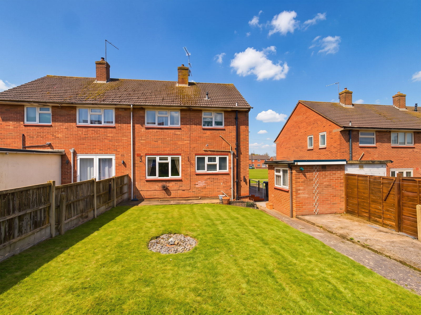 Semi Detached House for sale in Grantham, Princess Drive in Grantham, 860 m²