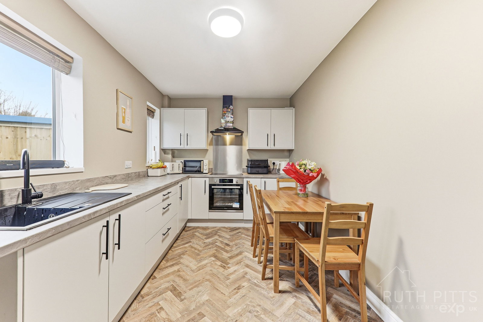Semi Detached House in Pontefract