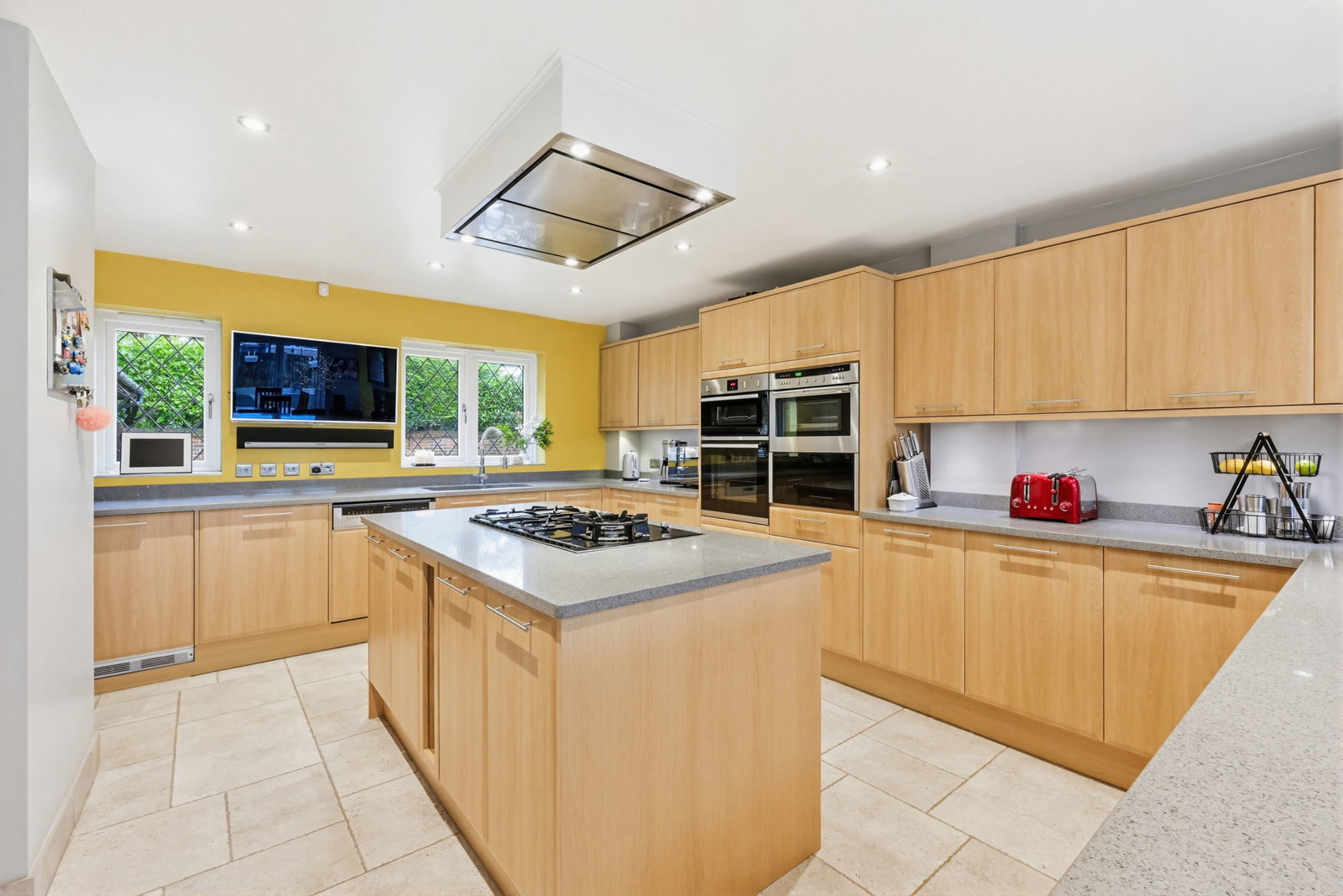 Detached House in Tadworth