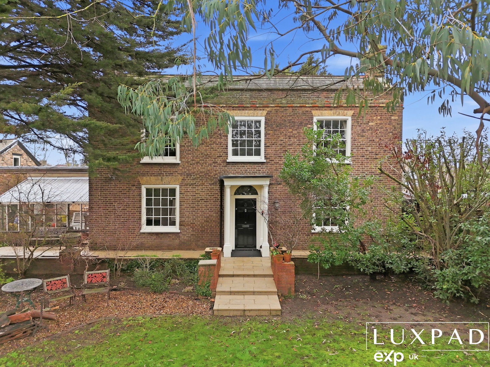 Detached House in Waltham Cross