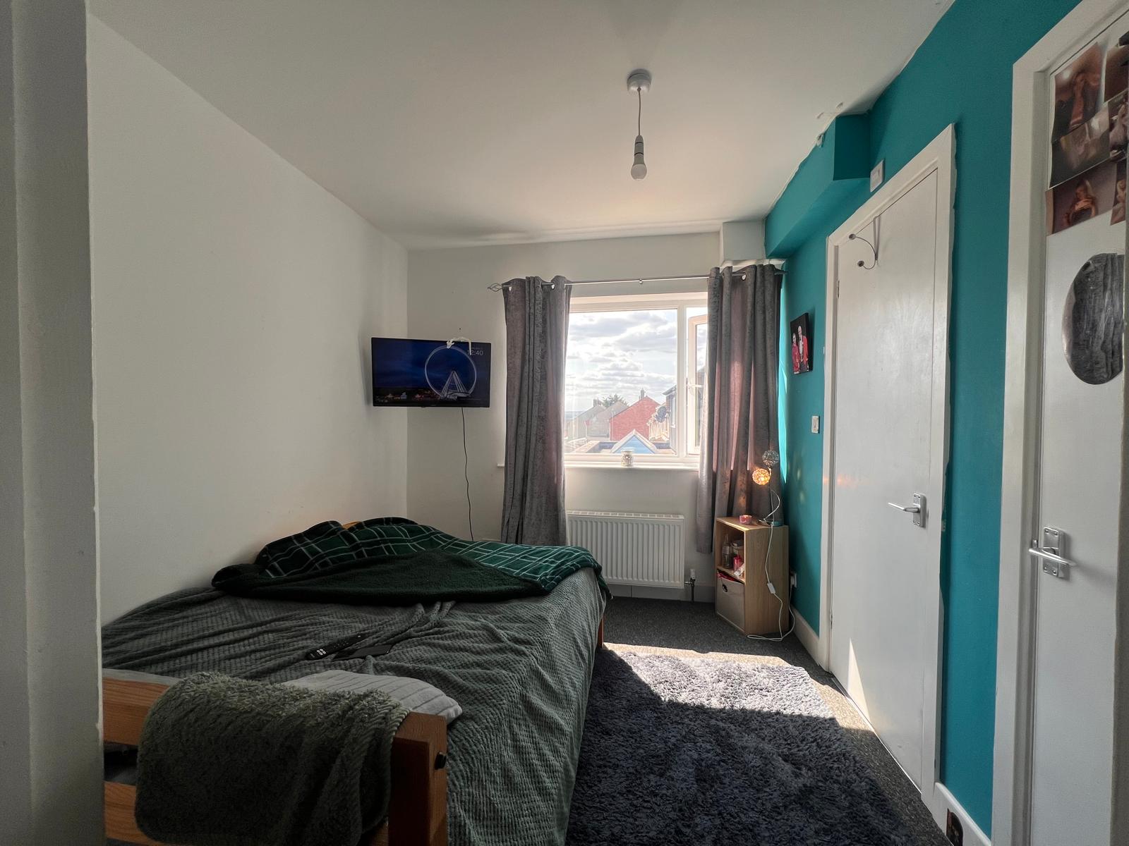 Semi Detached House in Bristol