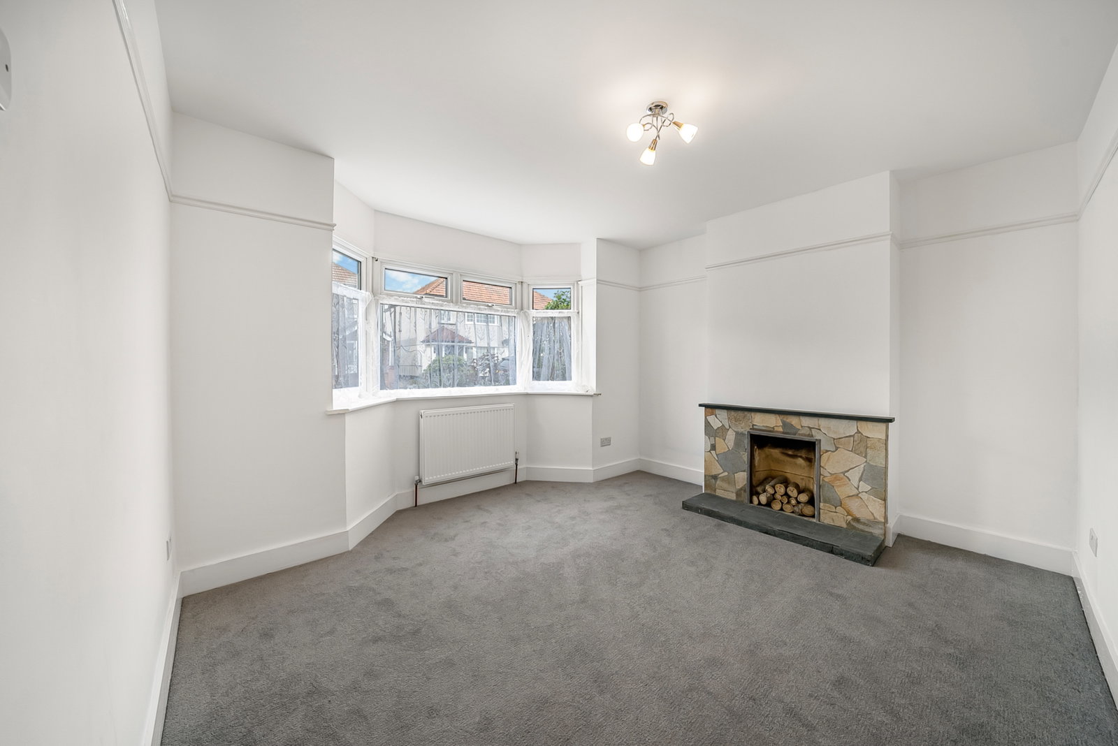 Semi Detached House in Welling