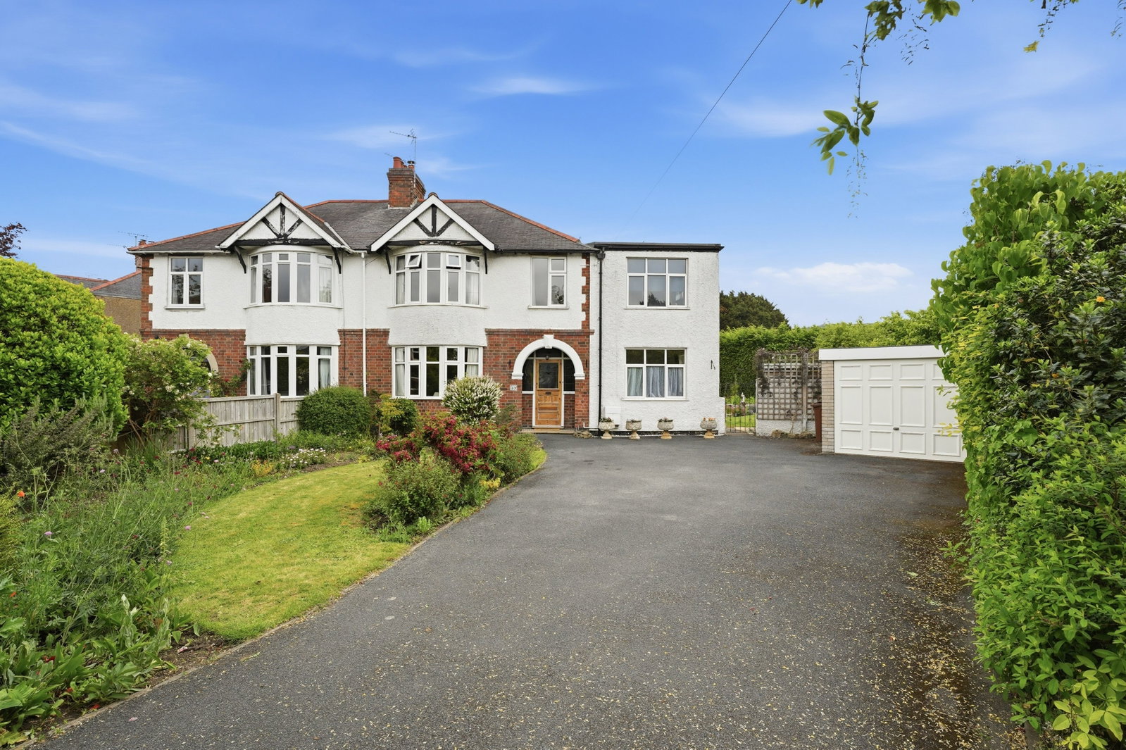 Semi Detached House in Cheltenham