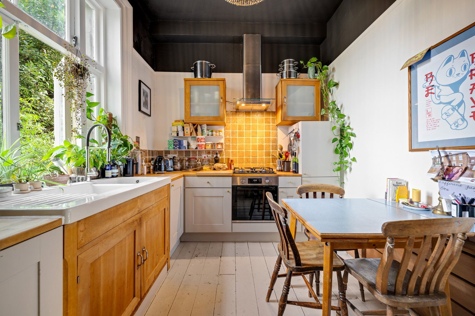 Maisonette for sale in London, Herbert Road, Woolwich, SE18 3PU, 1204 m²