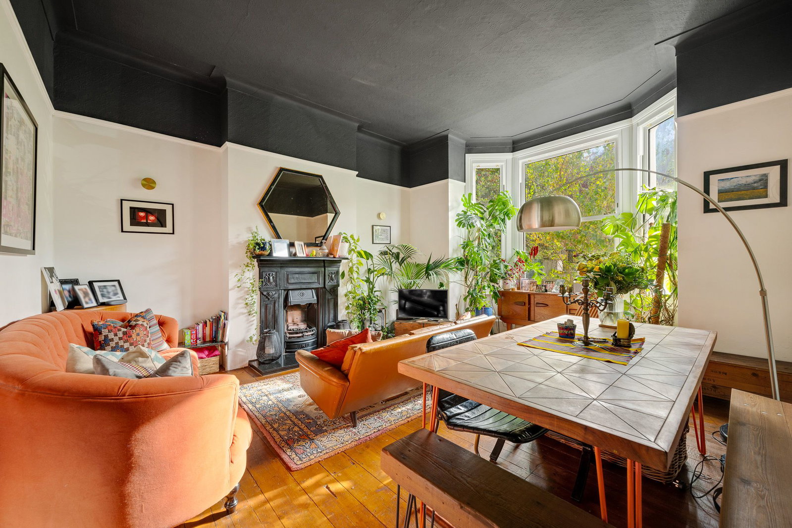 Maisonette for sale in London, Herbert Road, Woolwich, SE18 3PU, 1204 m²