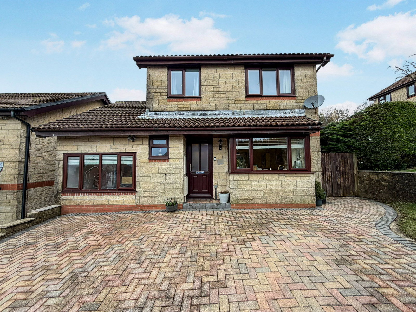 Detached House in Swansea