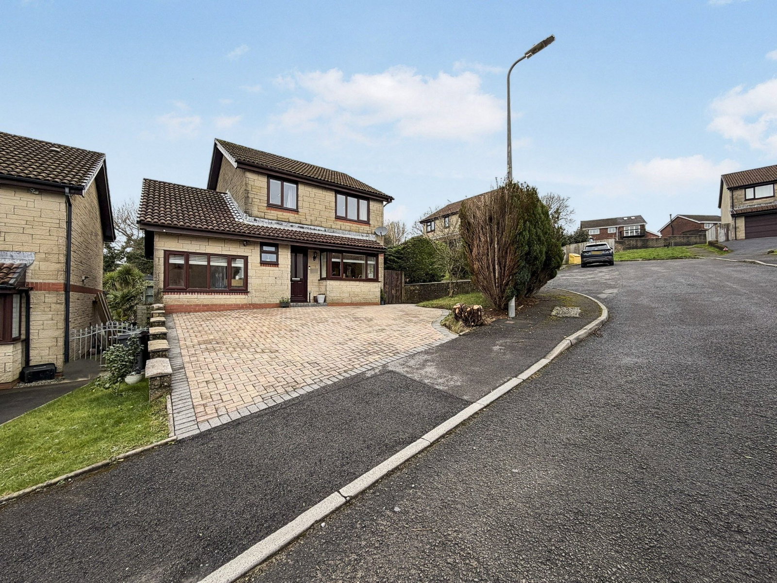 Detached House in Swansea