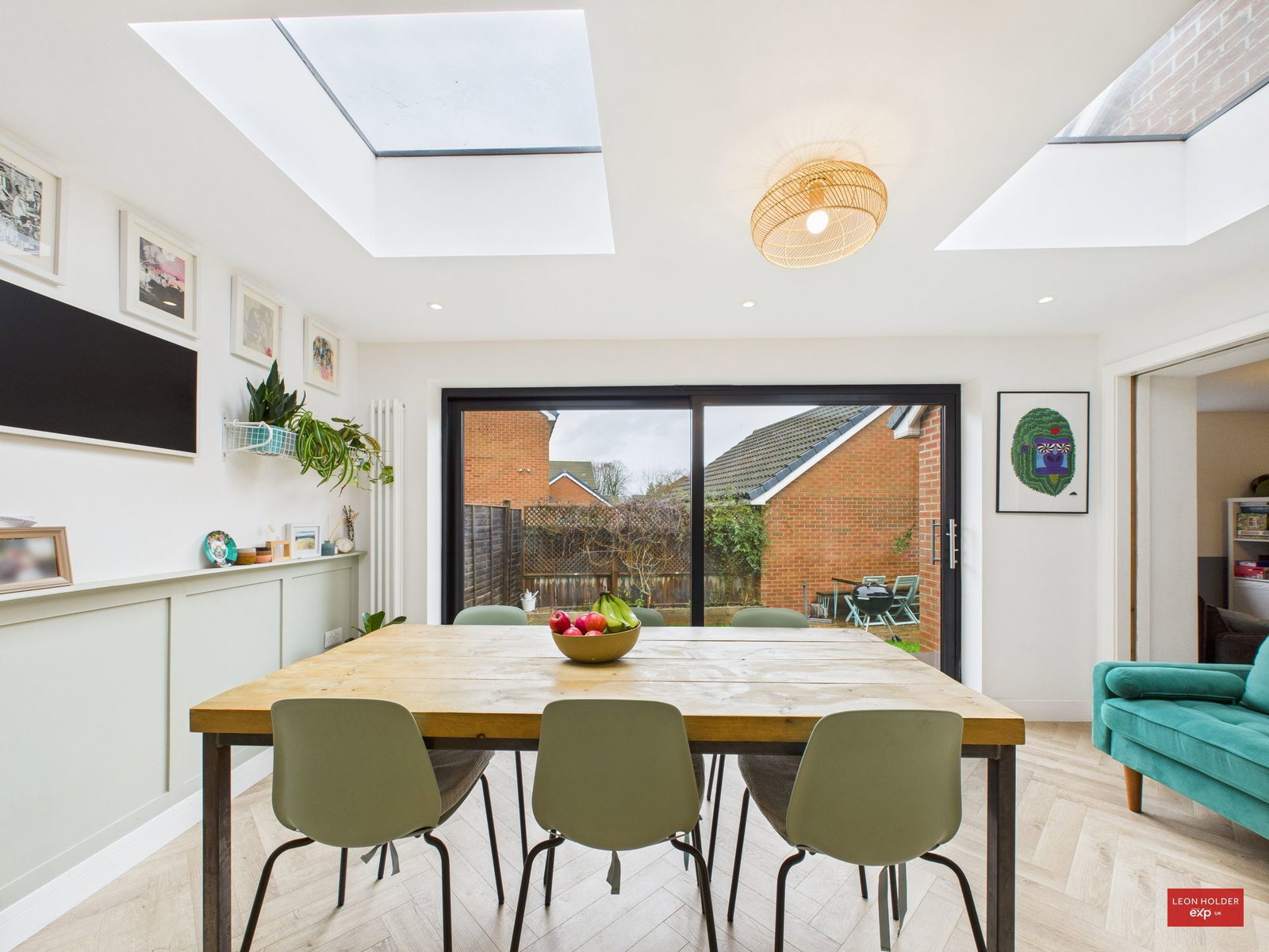 Semi Detached House in Gloucester
