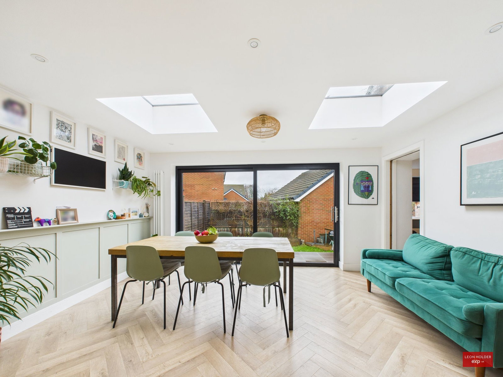 Semi Detached House in Gloucester