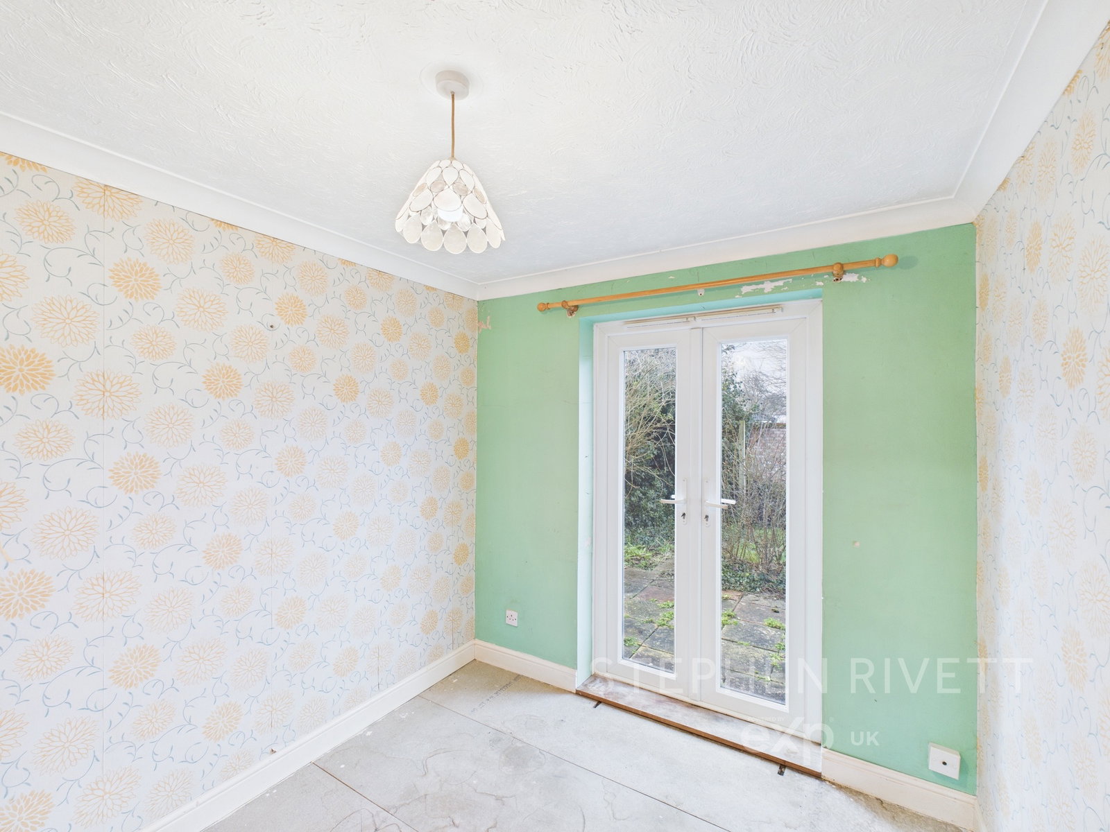 Semi Detached Bungalow in Ipswich