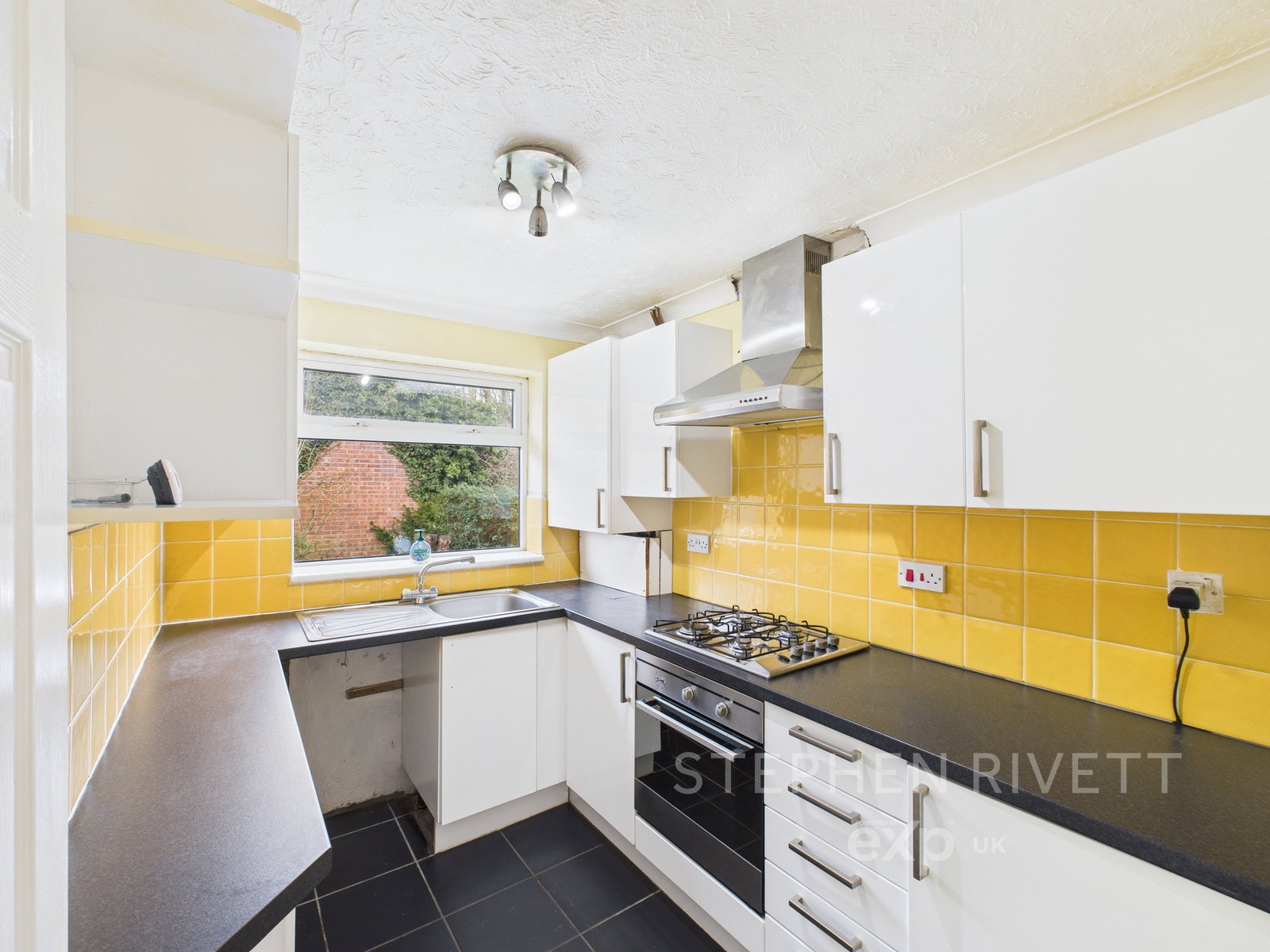 Semi Detached Bungalow in Ipswich